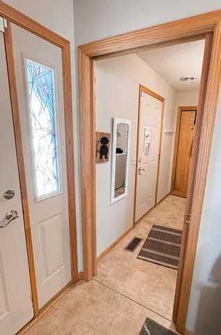 $339,000 | 686 West River Drive, New London, MN 56273