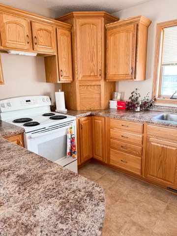 $339,000 | 686 West River Drive, New London, MN 56273