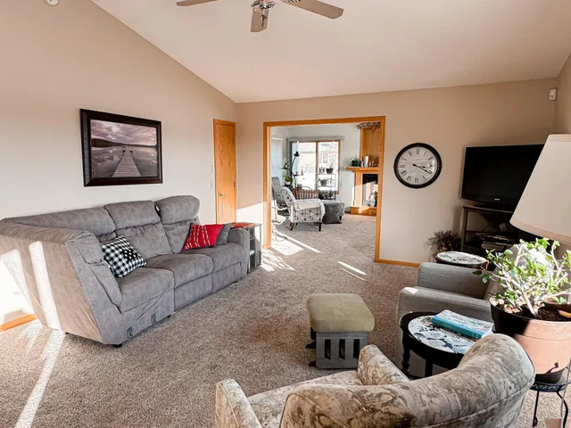 $339,000 | 686 West River Drive, New London, MN 56273