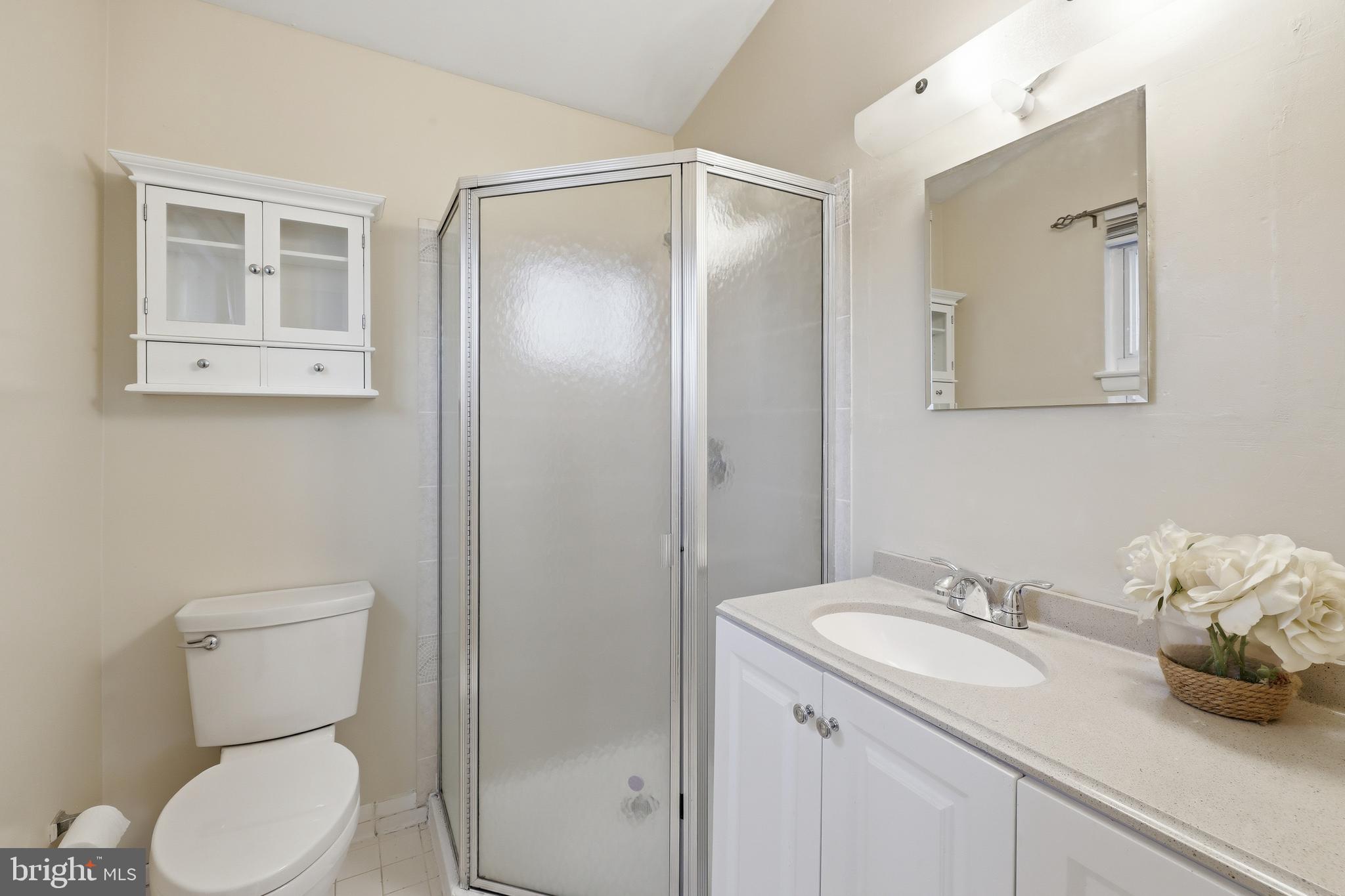 7434 Prince George Road Baltimore, MD 21208 - Photo 14 of 30 Primary en suite full bath