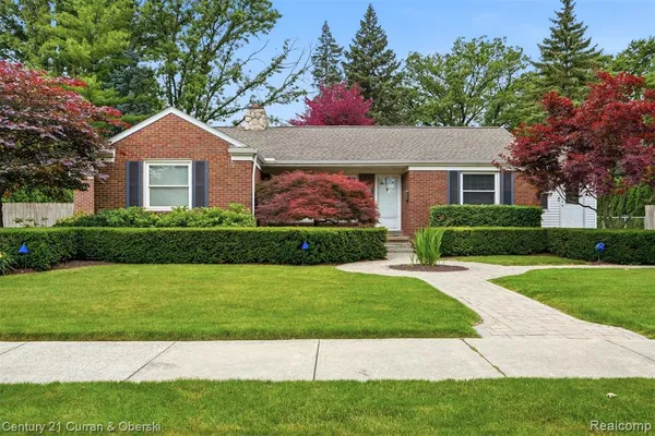 $369,000 | 6354 Shenandoah Avenue, Allen Park, MI 48101