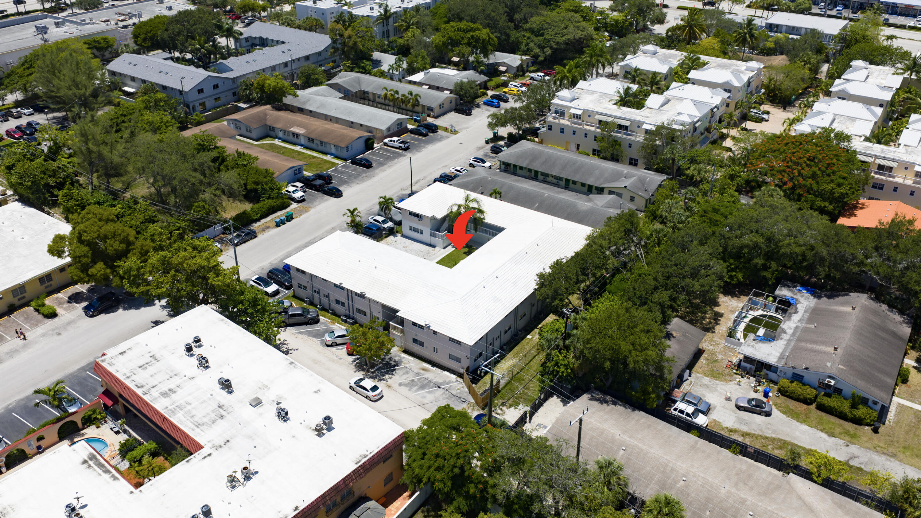 811 Southeast 16th Street Fort Lauderdale, FL 33316 - Photo 2 of 25 an aerial view of residential houses with outdoor space