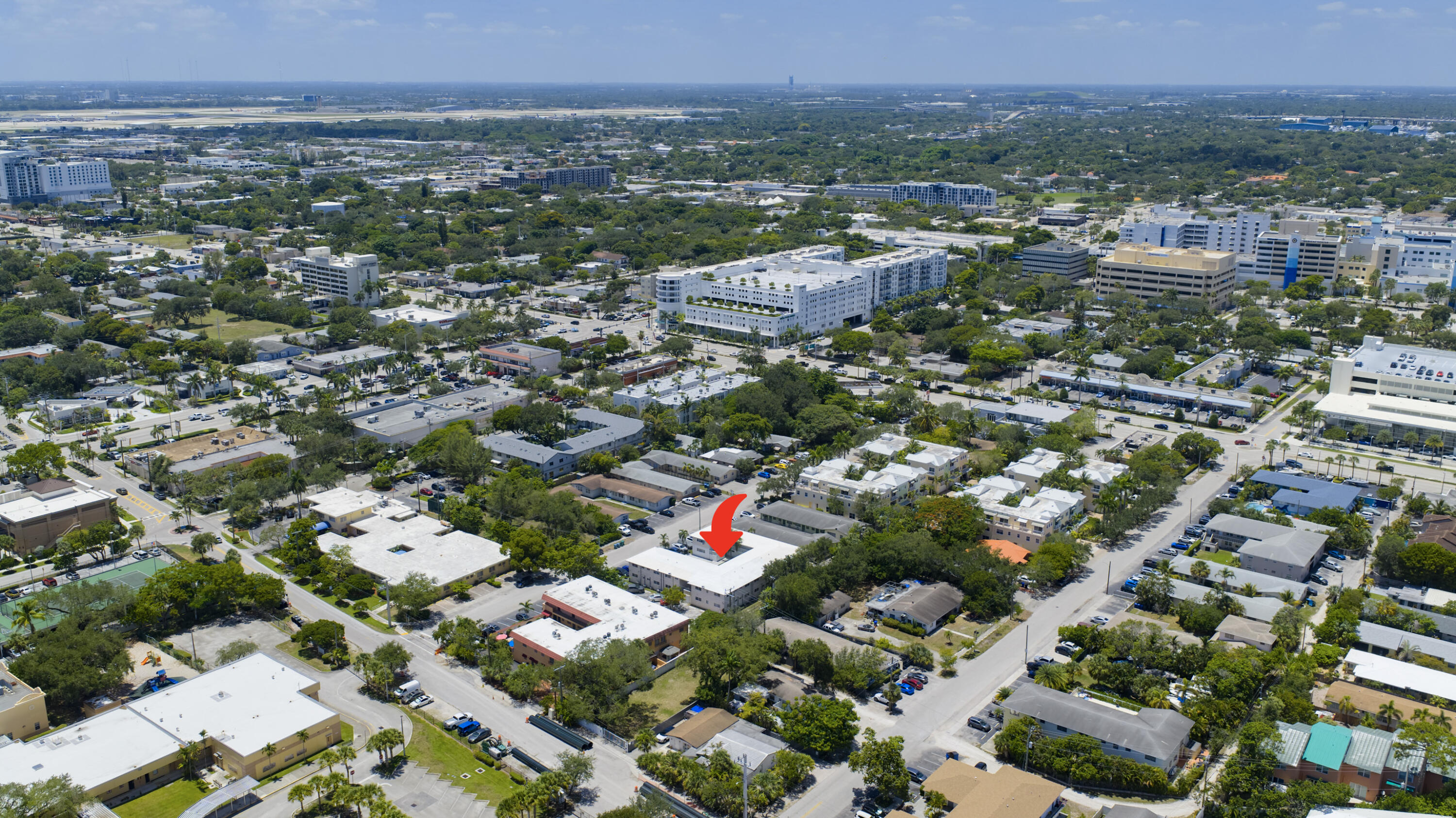 811 Southeast 16th Street Fort Lauderdale, FL 33316 - Photo 3 of 25 an aerial view of multiple house