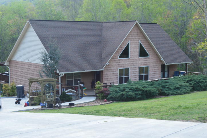 780 Cliffside Road Pikeville, TN 37367 - Photo 1 of 25 house front