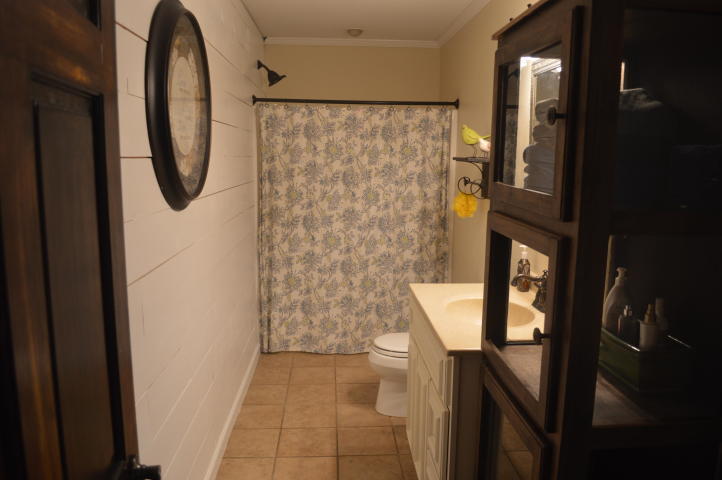 780 Cliffside Road Pikeville, TN 37367 - Photo 6 of 25 bathroom 2