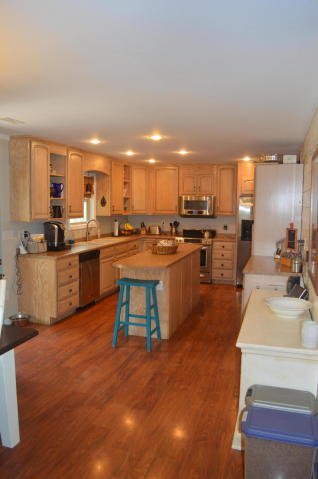 780 Cliffside Road Pikeville, TN 37367 - Photo 8 of 25 livingroom 3