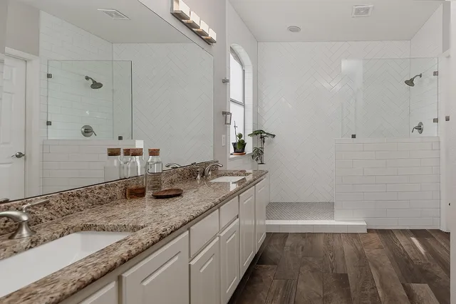 $598,700 | 10 Acacia Park Place, The Woodlands, TX 77382