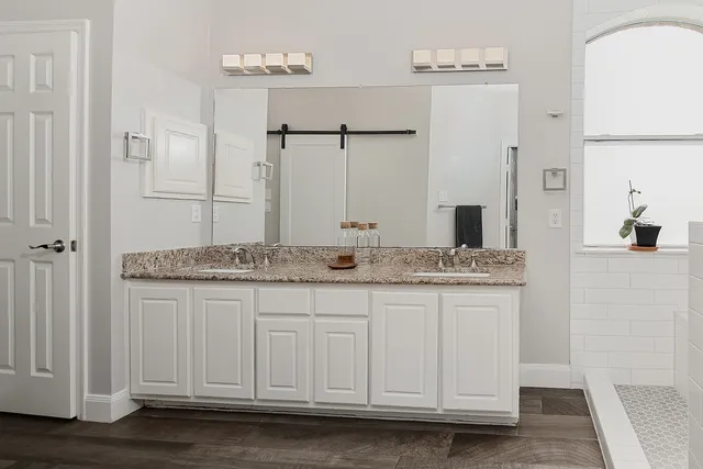 $598,700 | 10 Acacia Park Place, The Woodlands, TX 77382