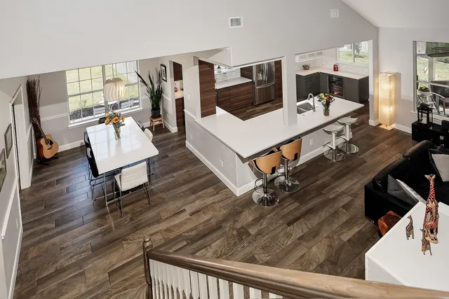 $598,700 | 10 Acacia Park Place, The Woodlands, TX 77382