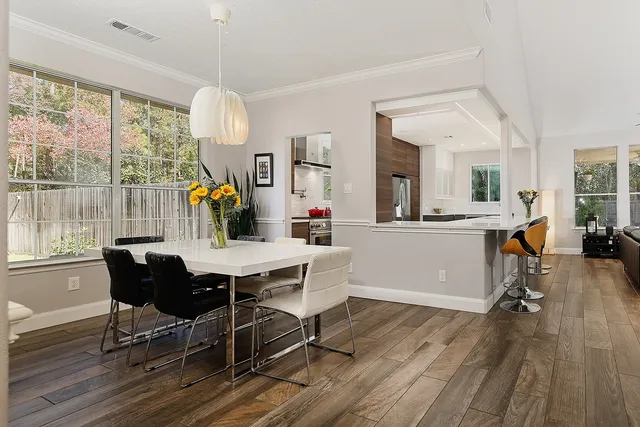 $598,700 | 10 Acacia Park Place, The Woodlands, TX 77382