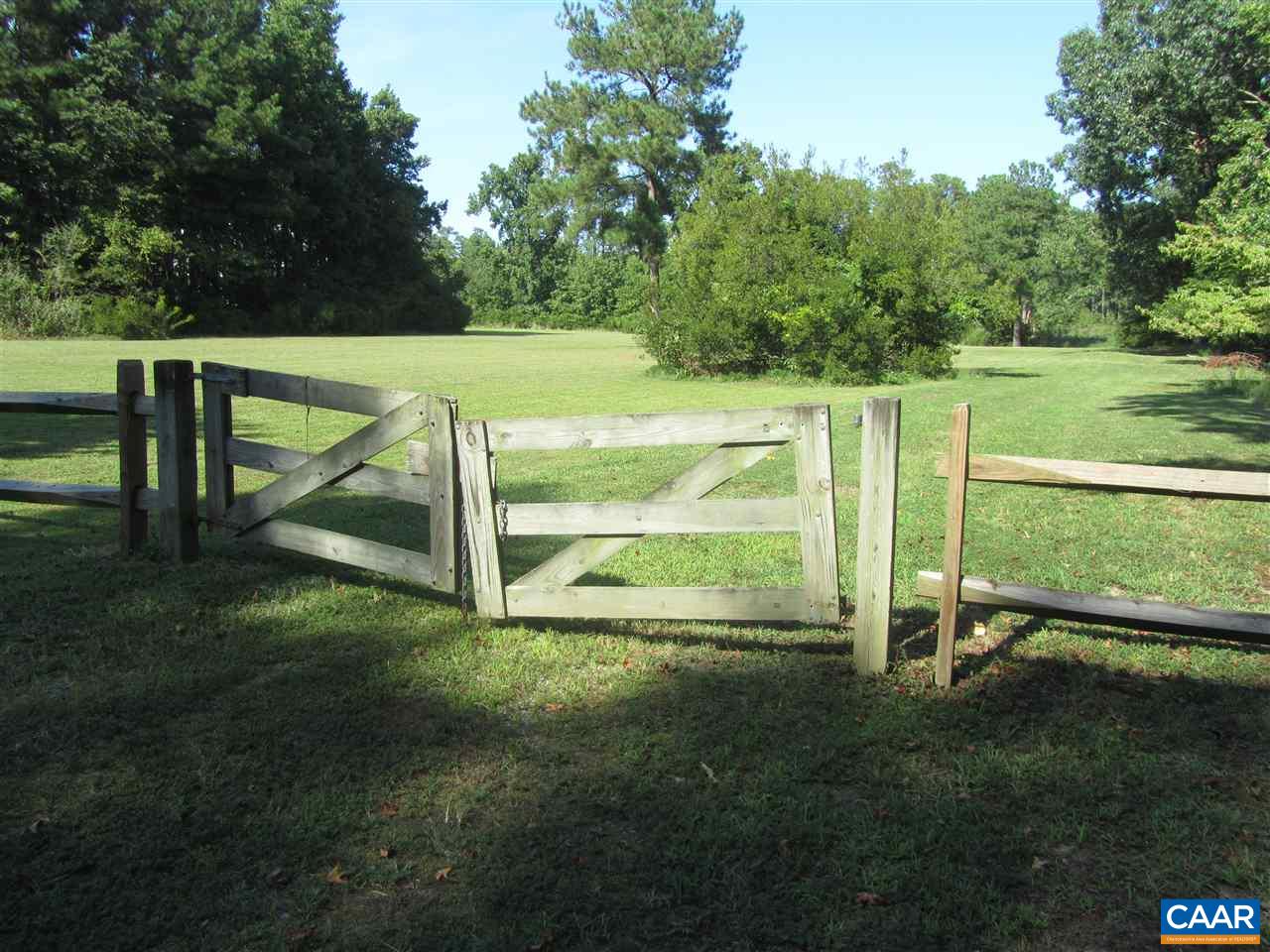 4 Gillim Road Deltaville, VA 23043 - Photo 1 of 9 Gallery Image 1