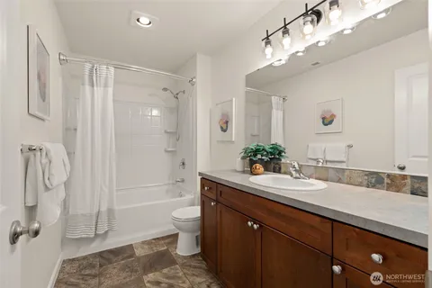 $625,000 | 16614 80th Ave Court East, Puyallup, WA 98375