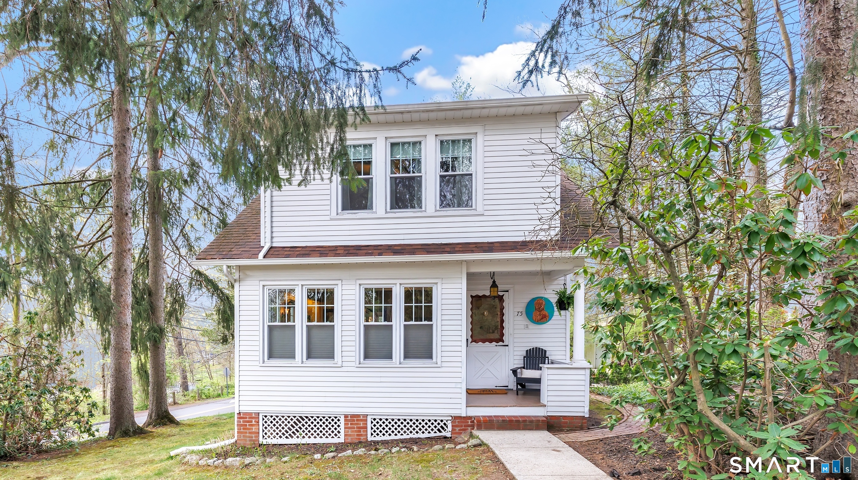 75 Perry Avenue Norwalk, CT 06850 - Photo 2 of 39
