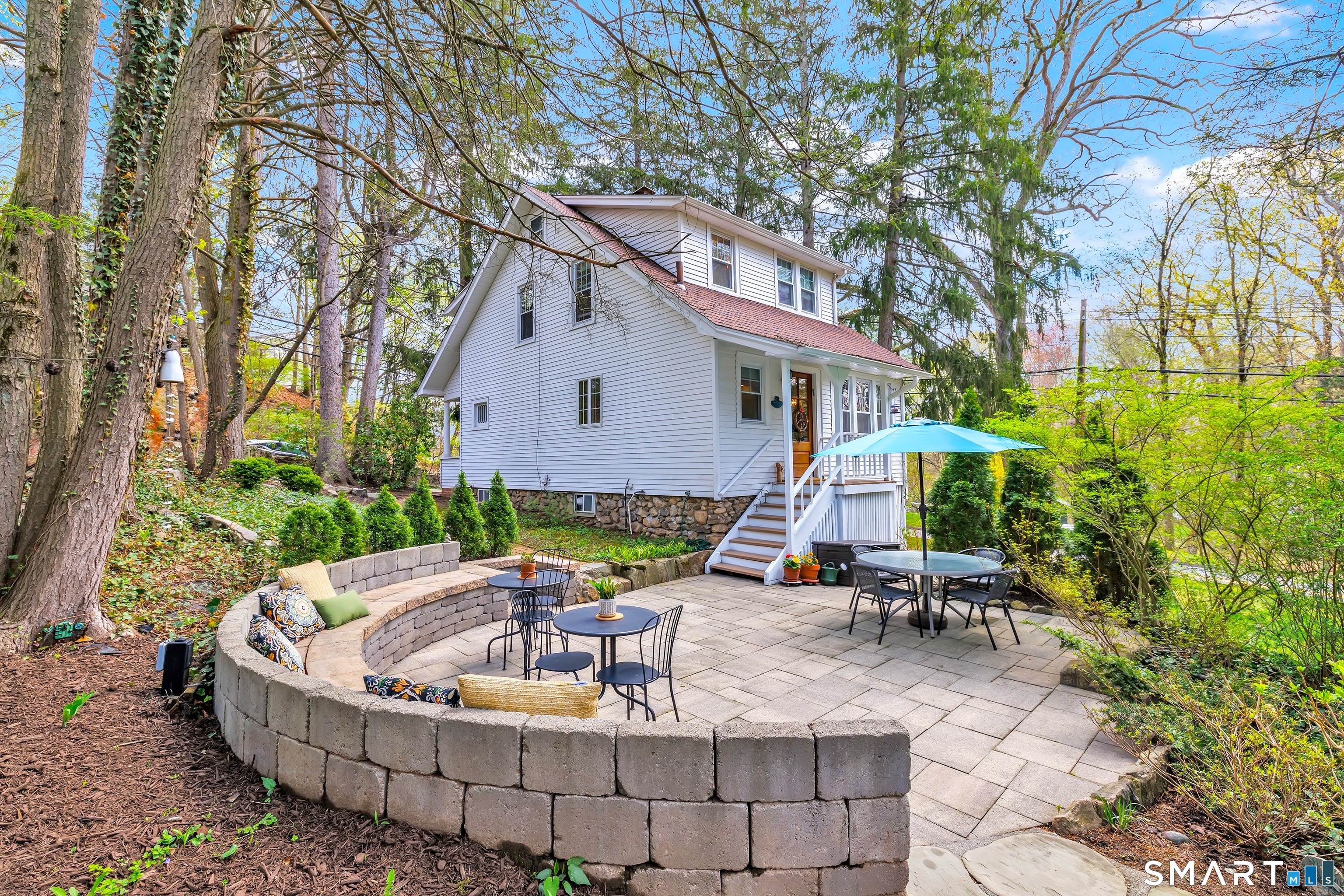 75 Perry Avenue Norwalk, CT 06850 - Photo 4 of 39