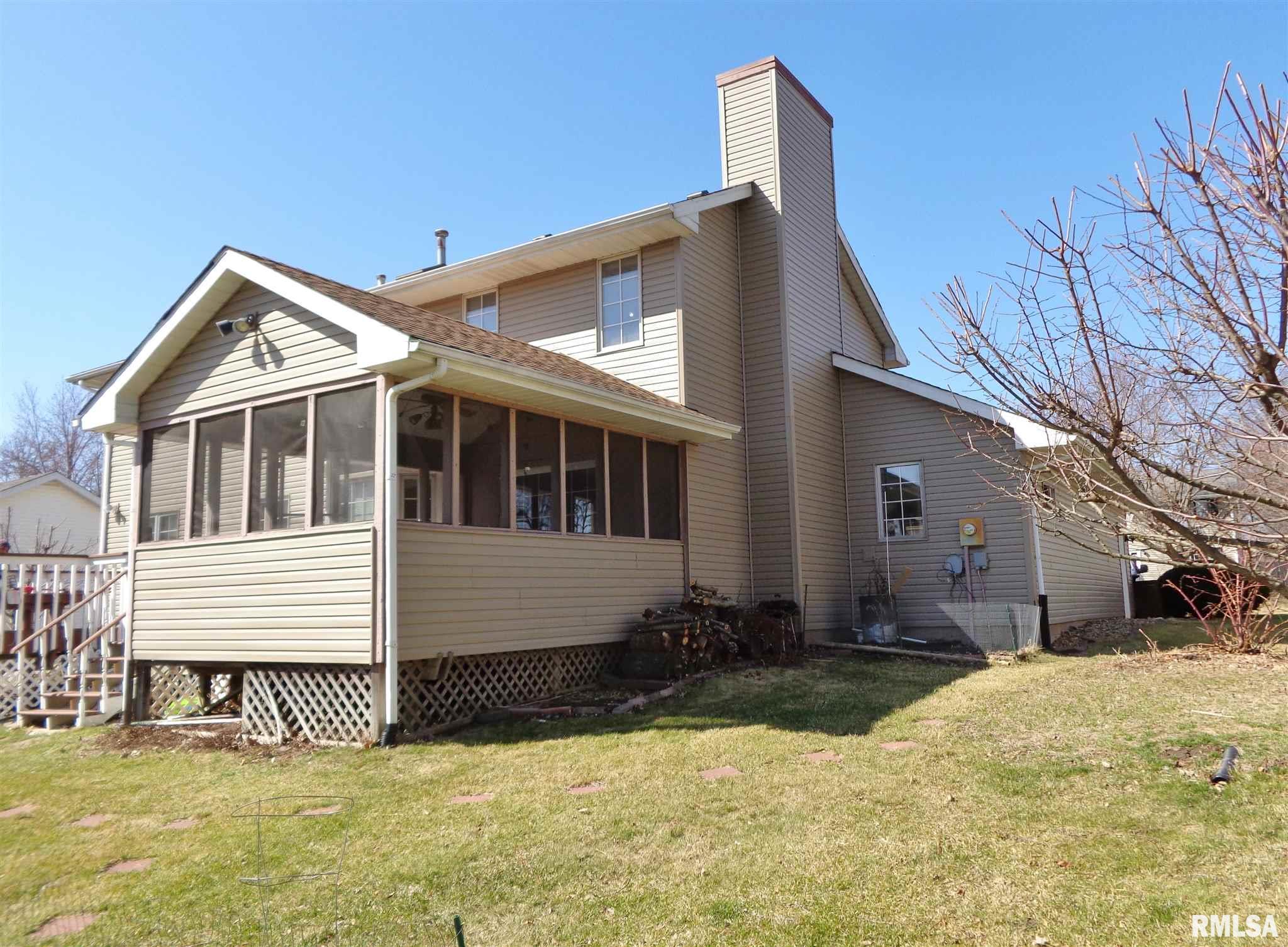 6502 North Camelot Road Peoria, IL 61615 - Photo 9 of 49 Gallery Image 9