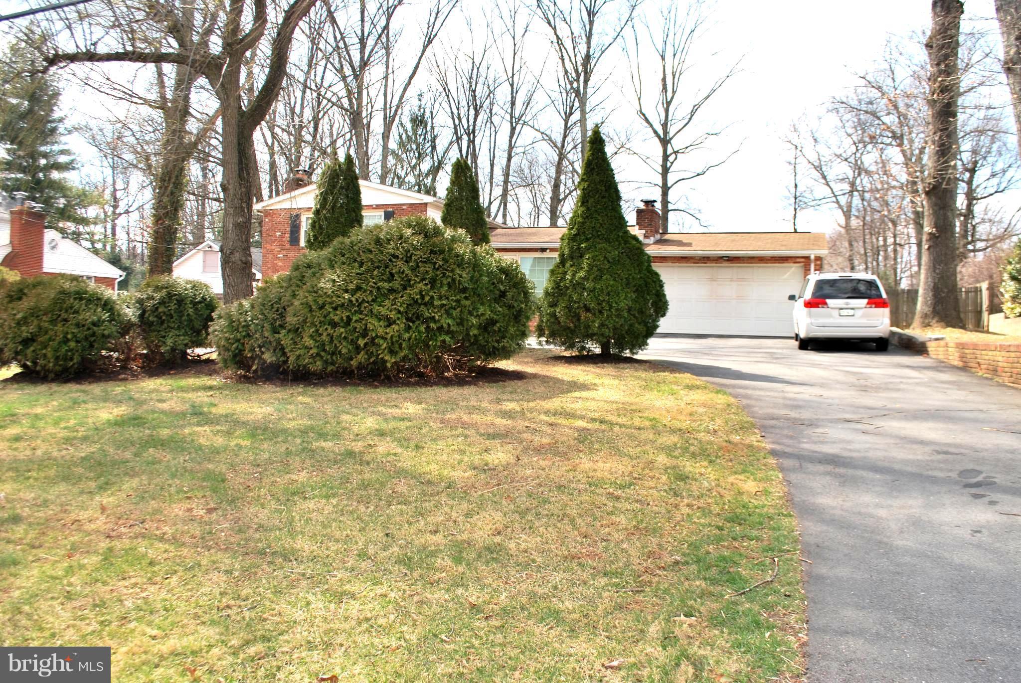 1052 Utterback Store Road Great Falls, VA 22066 - Photo 26 of 30 2 Car Garage w/Circular Driveway