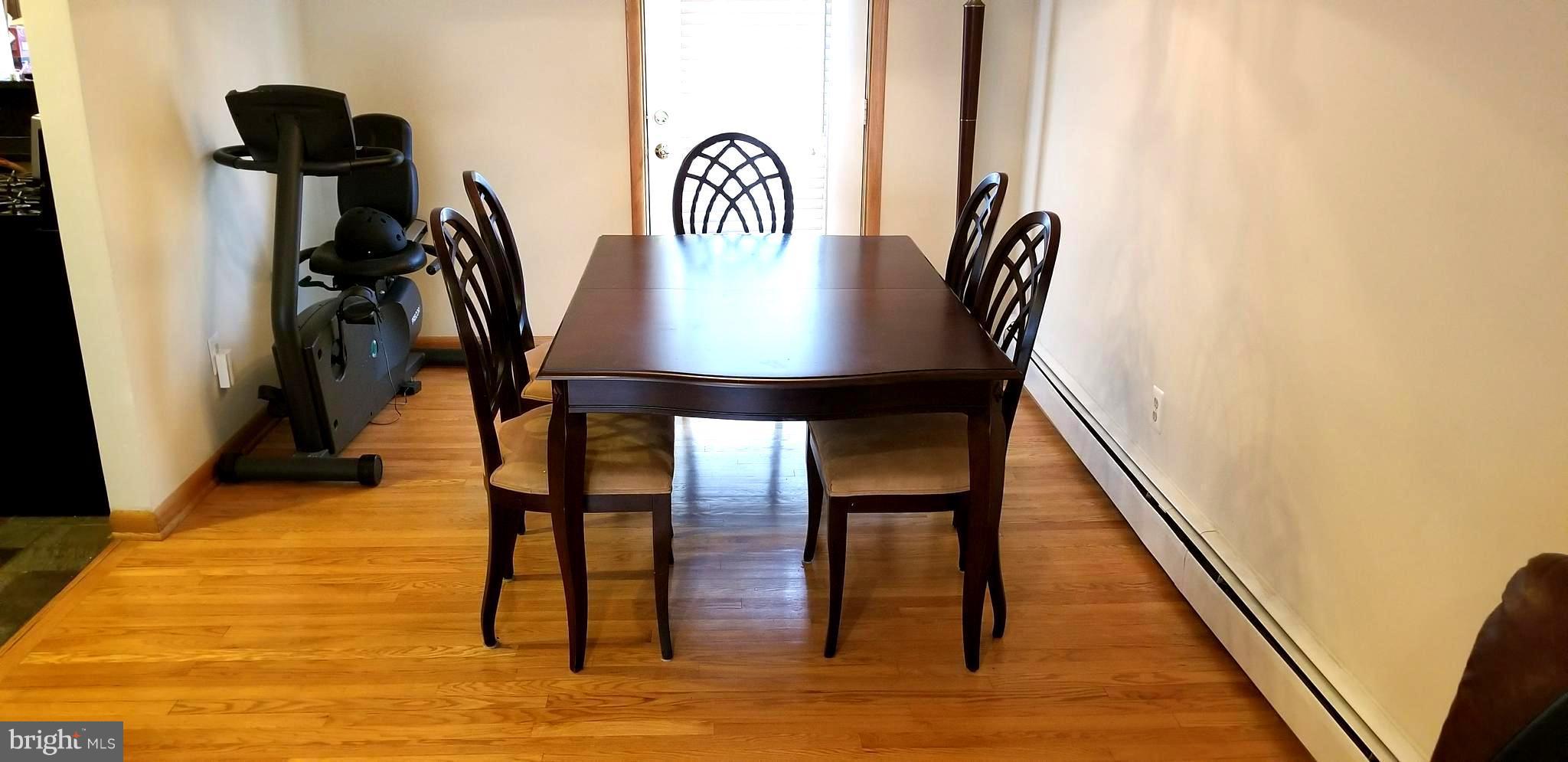 1052 Utterback Store Road Great Falls, VA 22066 - Photo 8 of 30 Dining Room