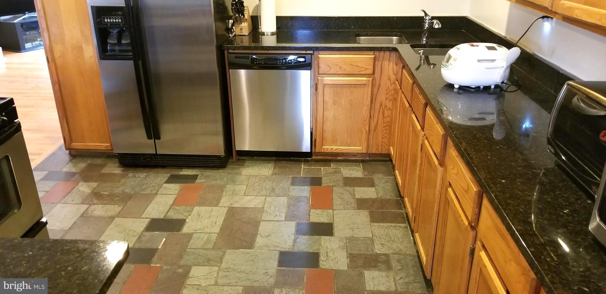 1052 Utterback Store Road Great Falls, VA 22066 - Photo 10 of 30 Kitchen w/Granite Counter Top