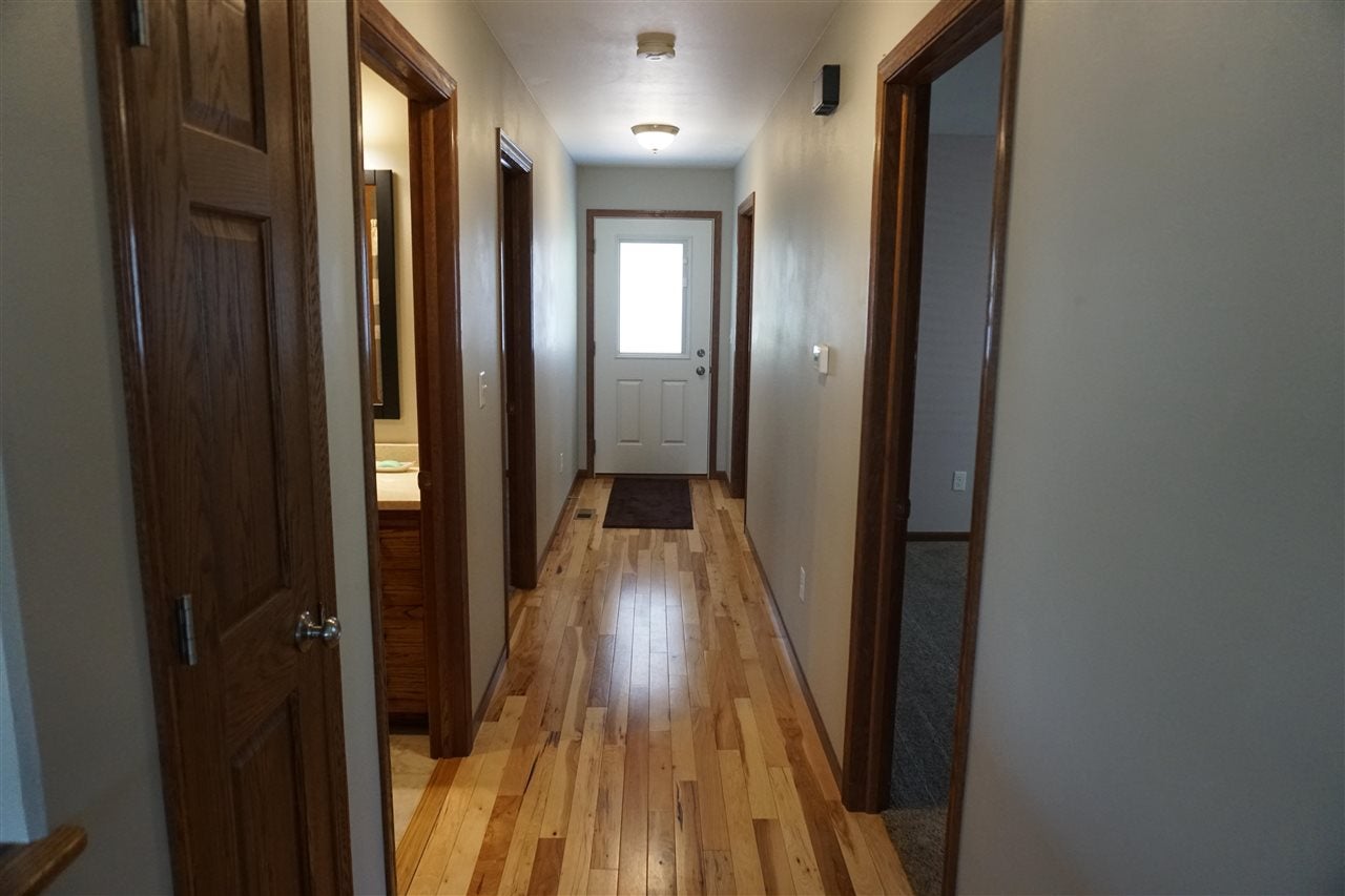 517 South Riggs Street Lone Tree, IA 52755 - Photo 6 of 18 Gallery Image 6