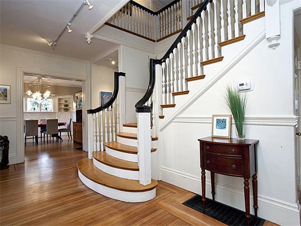 32 Kennard Road Brookline, MA 02445 - Photo 3 of 28