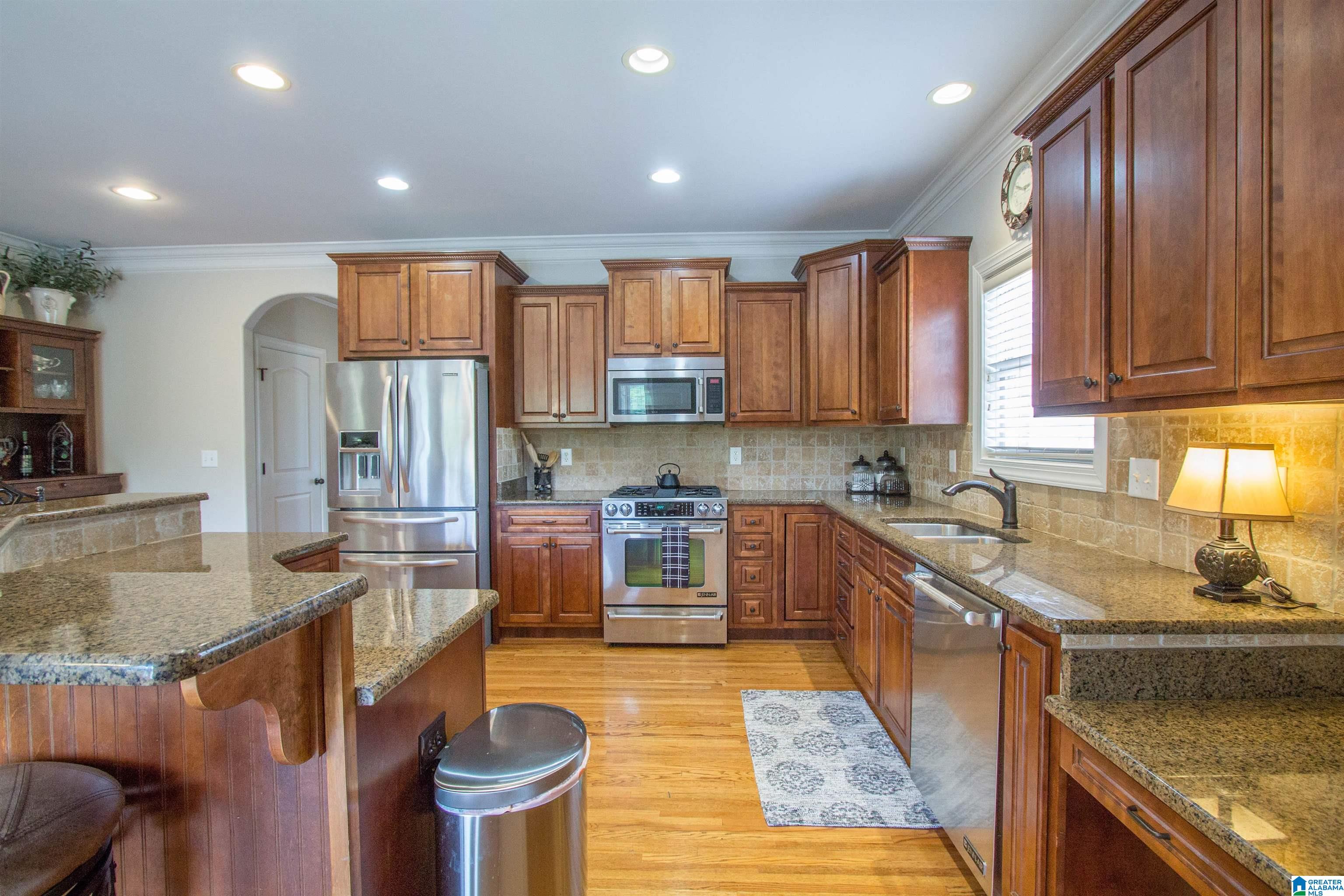 1045 Grande View Pass Alabaster, AL 35114 - Photo 15 of 77