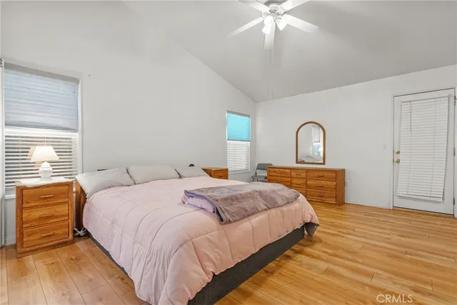 $285,000 | 27828 Spyglass Lane, Canyon Country, CA 91351