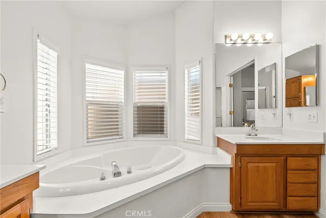 $285,000 | 27828 Spyglass Lane, Canyon Country, CA 91351