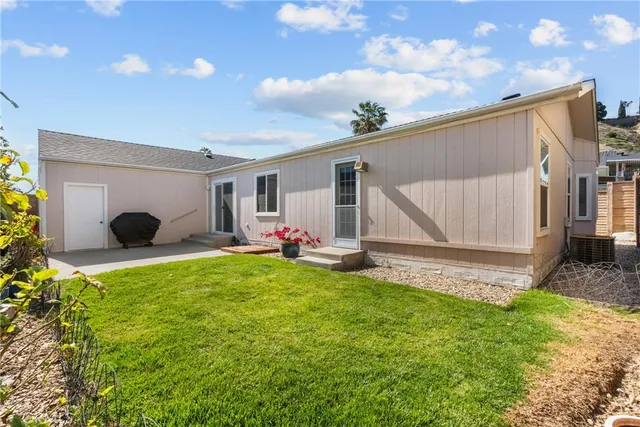 $285,000 | 27828 Spyglass Lane, Canyon Country, CA 91351