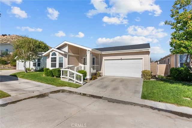 $285,000 | 27828 Spyglass Lane, Canyon Country, CA 91351