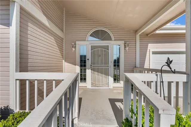 $285,000 | 27828 Spyglass Lane, Canyon Country, CA 91351