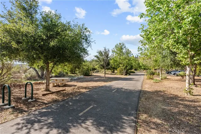 $285,000 | 27828 Spyglass Lane, Canyon Country, CA 91351