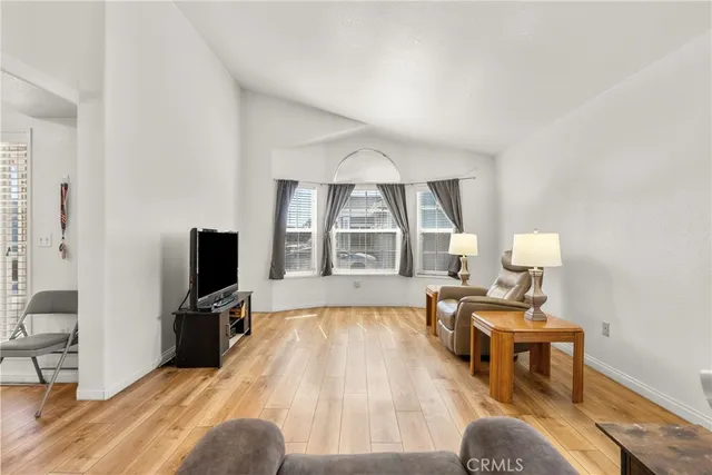 $285,000 | 27828 Spyglass Lane, Canyon Country, CA 91351