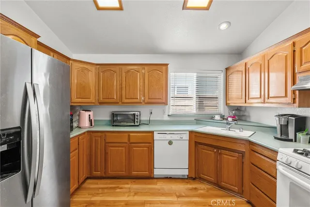 $285,000 | 27828 Spyglass Lane, Canyon Country, CA 91351