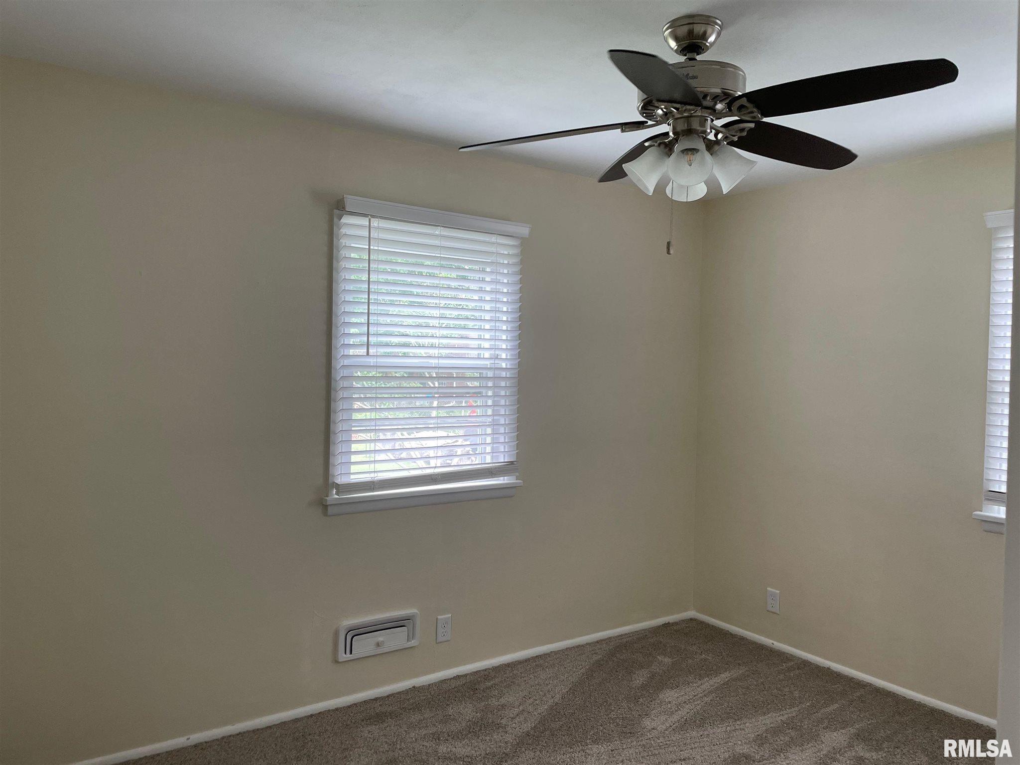 9 Meadowlark Lane Springfield, IL 62702 - Photo 12 of 19