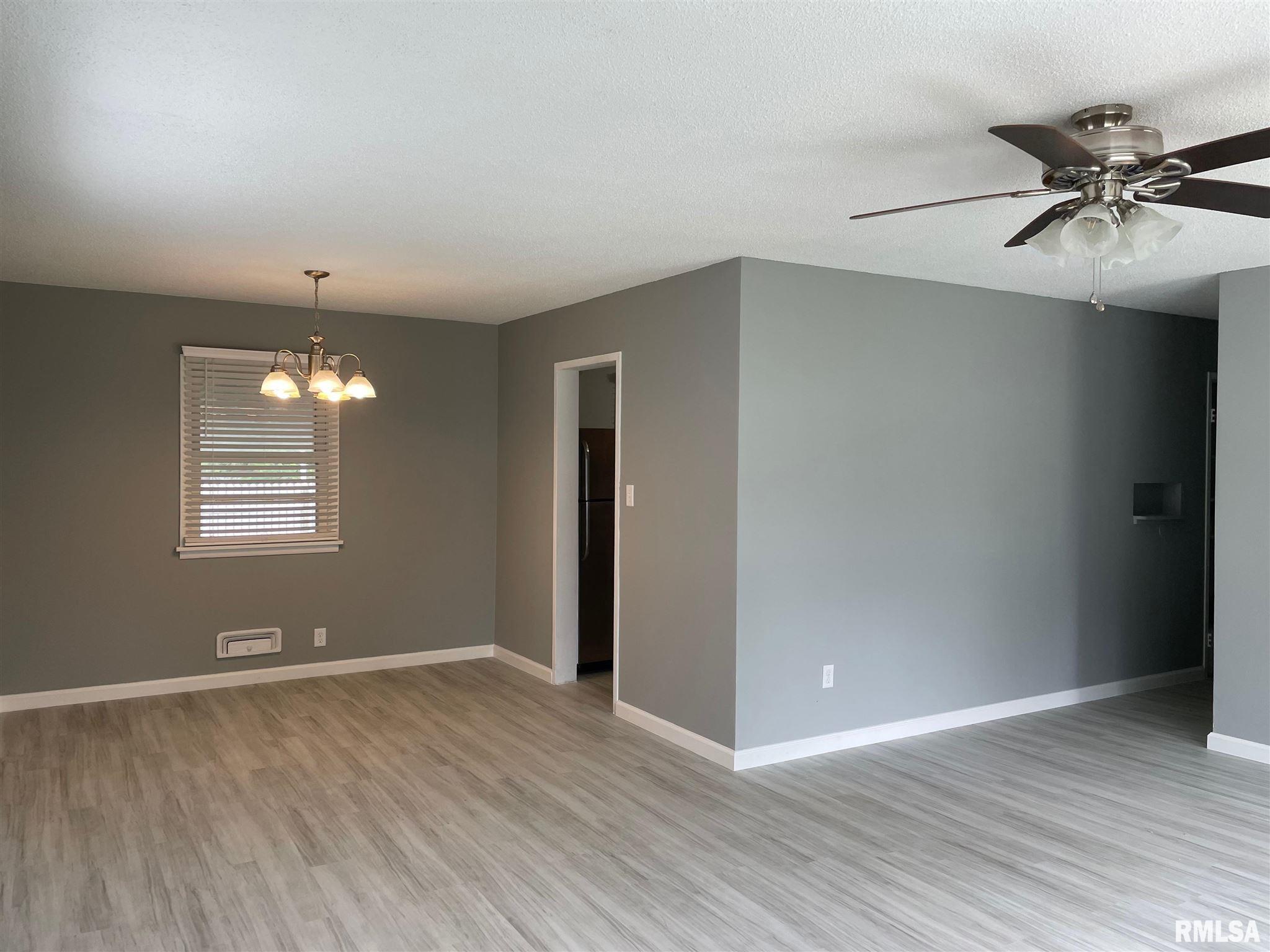 9 Meadowlark Lane Springfield, IL 62702 - Photo 6 of 19