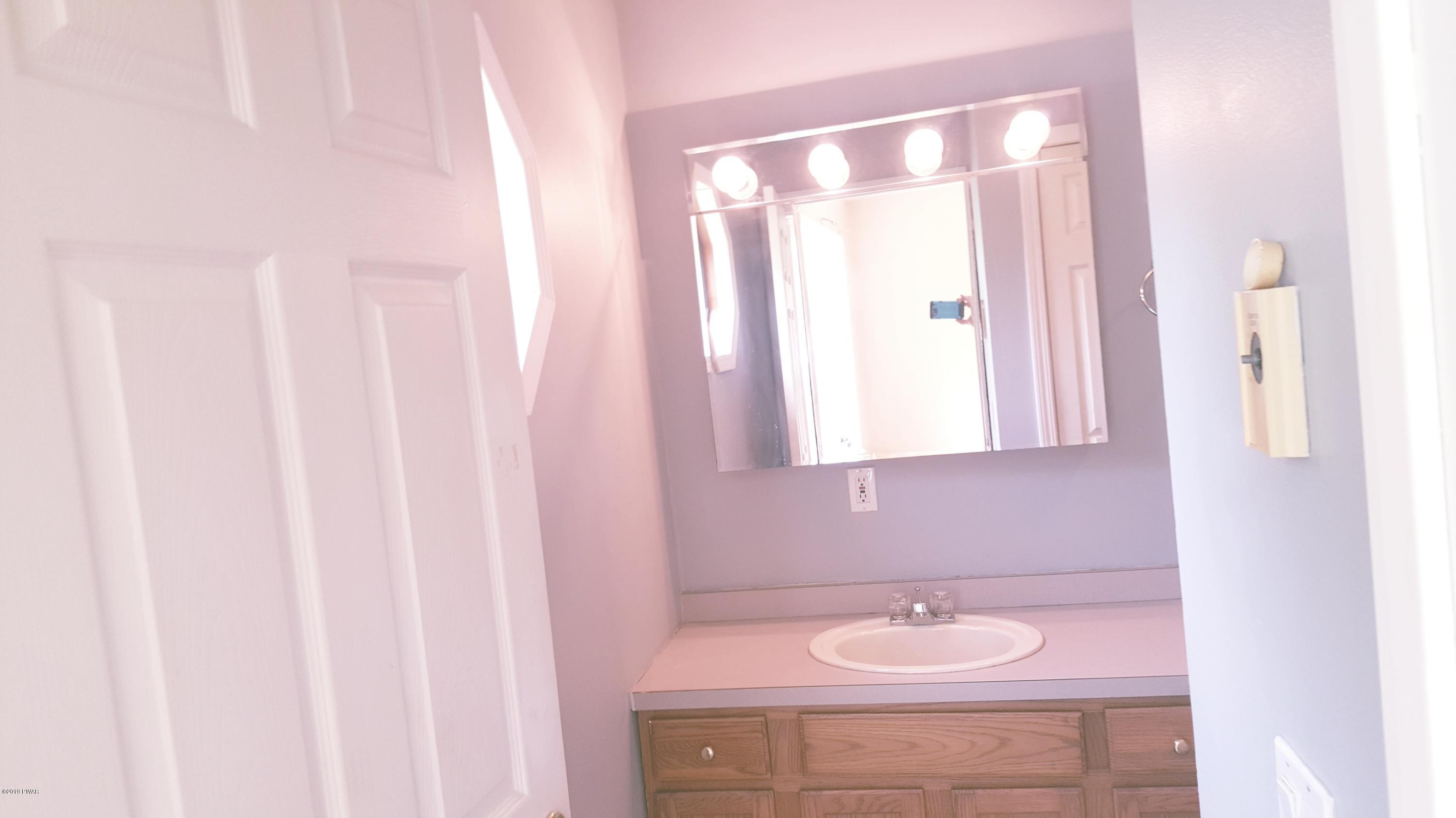 219 Hathaway Road Equinunk, PA 18417 - Photo 28 of 65