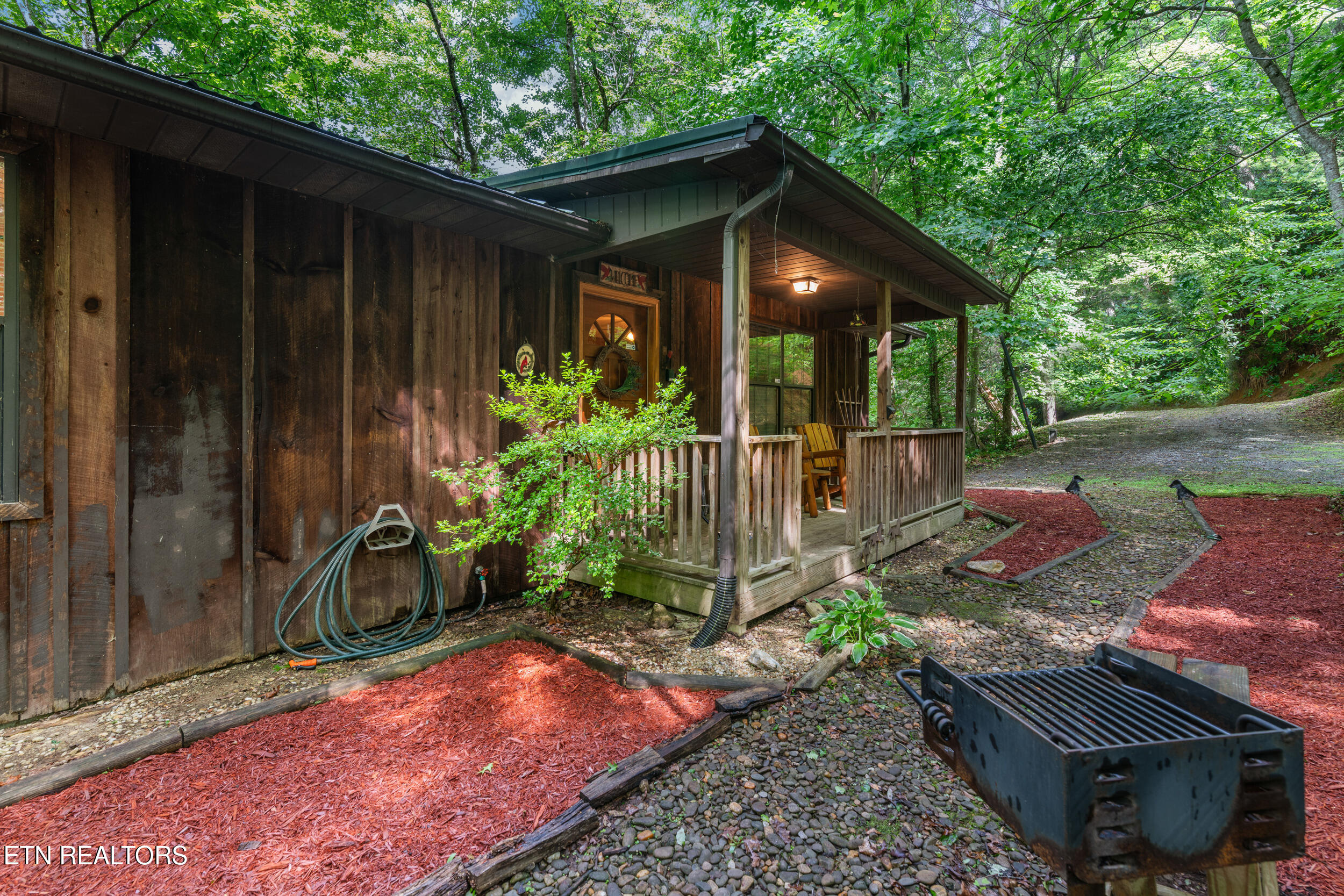 1941 Anderson Way Sevierville, TN 37876 - Photo 5 of 37 1941 anderson way-5