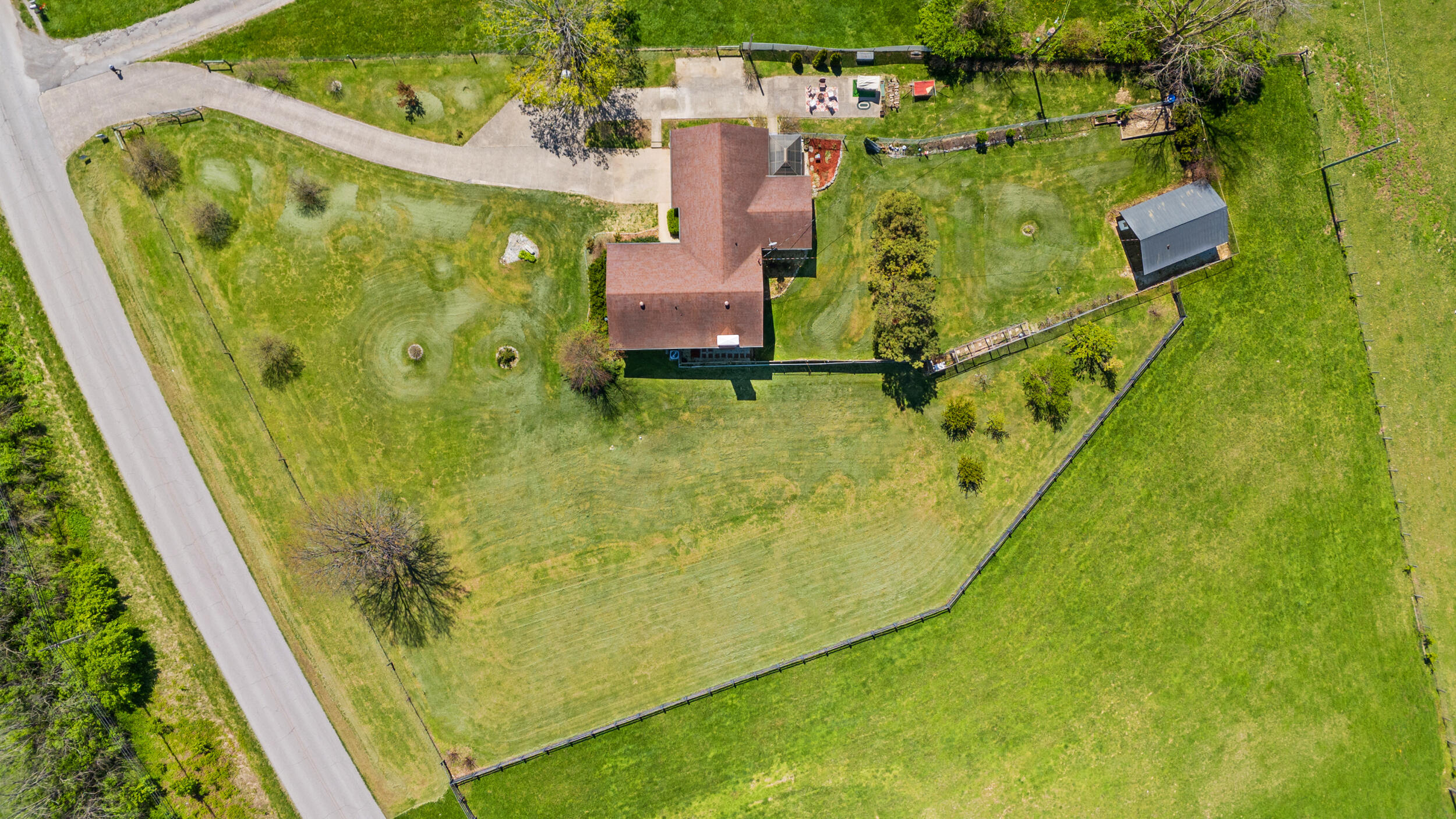 4353 Boonesboro Road Winchester, KY 40391 - Photo 56 of 67 dji_20250416111642_0022_d