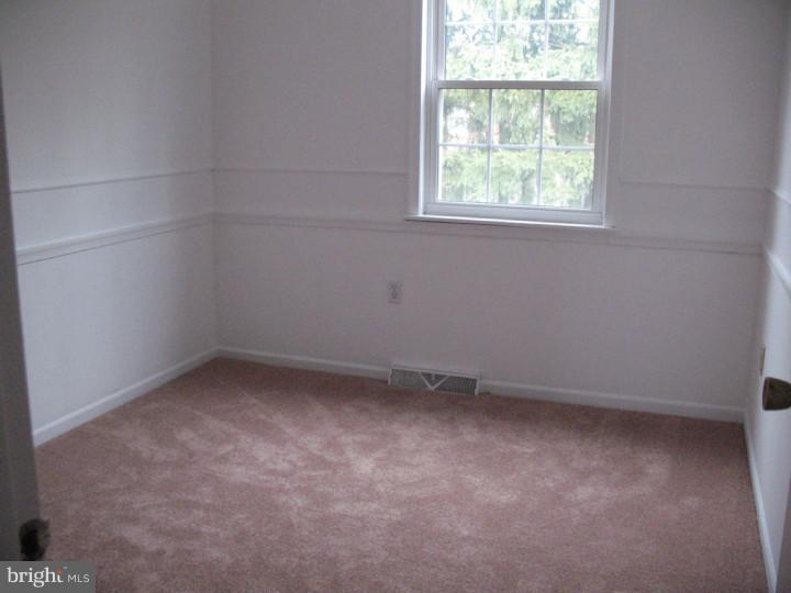82 Stonegate Road Quakertown, PA 18951 - Photo 7 of 13 Gallery Image 7