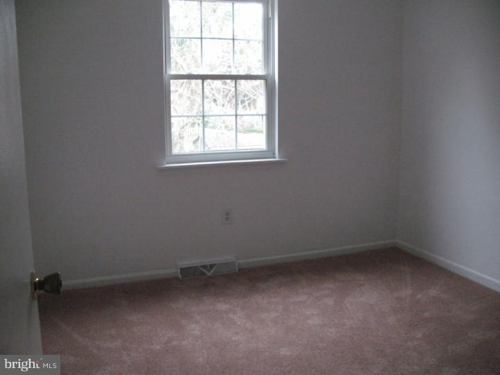 82 Stonegate Road Quakertown, PA 18951 - Photo 8 of 13 Gallery Image 8