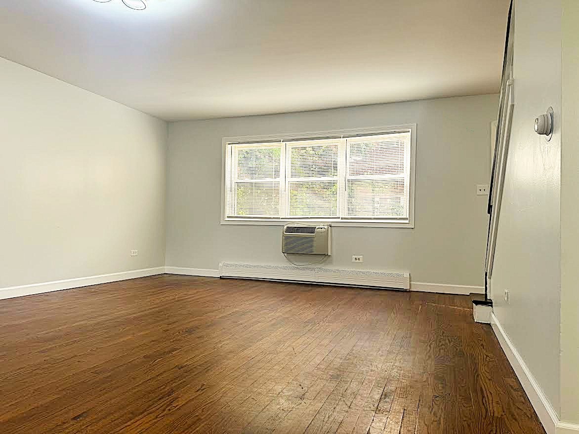 6911 North Ridge Boulevard, Unit 2C Chicago, IL 60645 - Photo 12 of 14