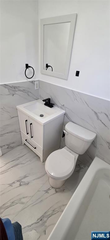 757 Ray, Unit 2 Ridgefield, NJ 07657 - Photo 12 of 16