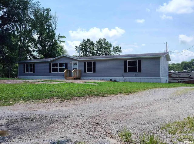 $89,900 | 531 Cemetery Road, Grayville, IL 62844