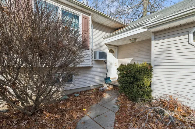 $549,990 | 3 Allegheny Drive West, Farmingville, NY 11738