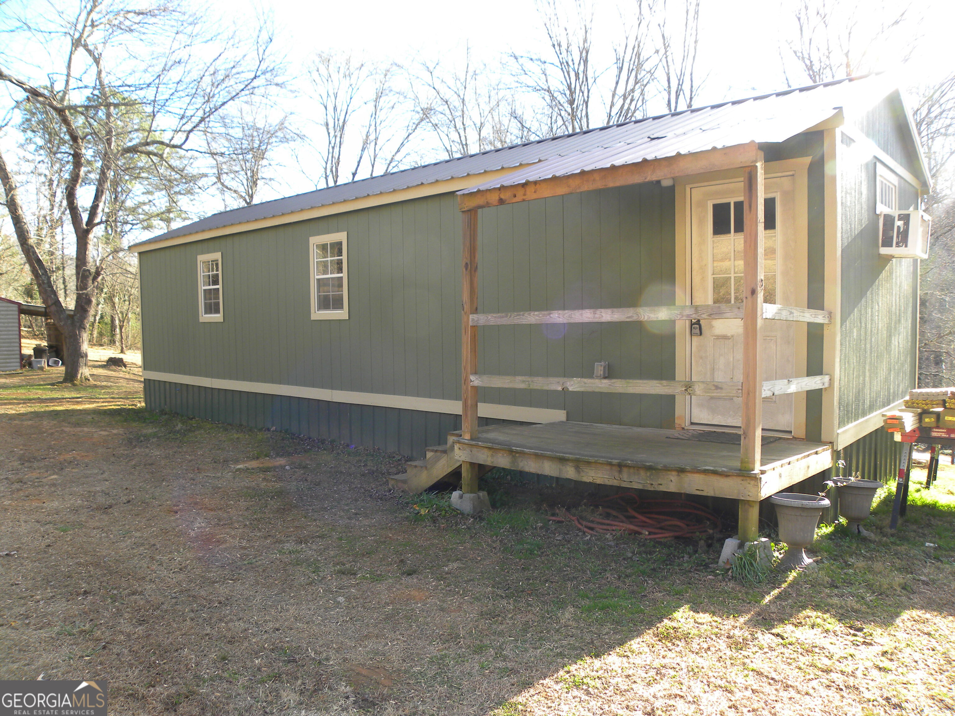 105 West Z Clayton, GA 30562 - Photo 16 of 20 a backyard of a house