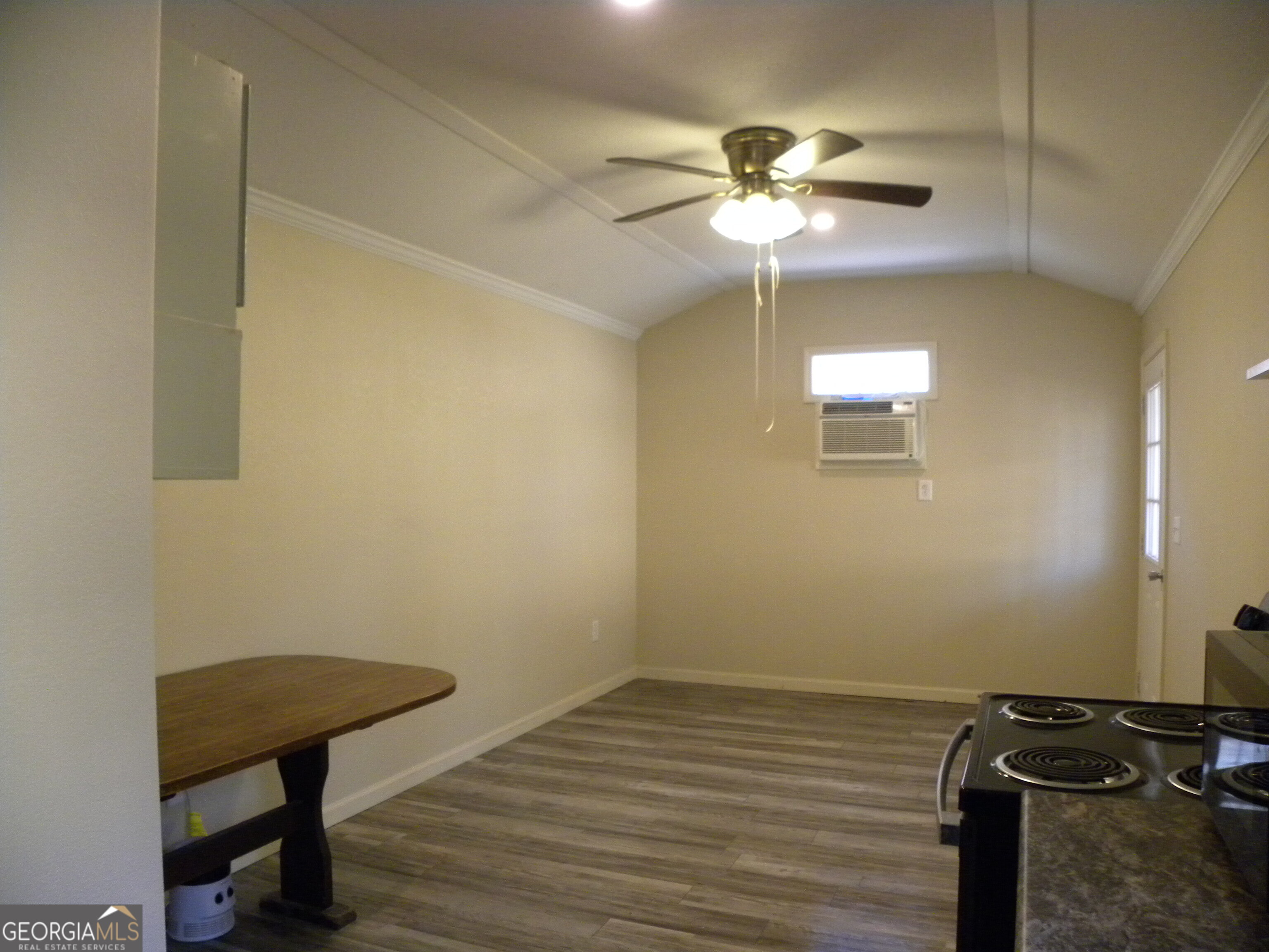 105 West Z Clayton, GA 30562 - Photo 5 of 20 a view of a livingroom with a workspace