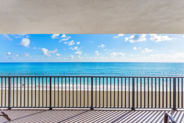 a close view of a balcony