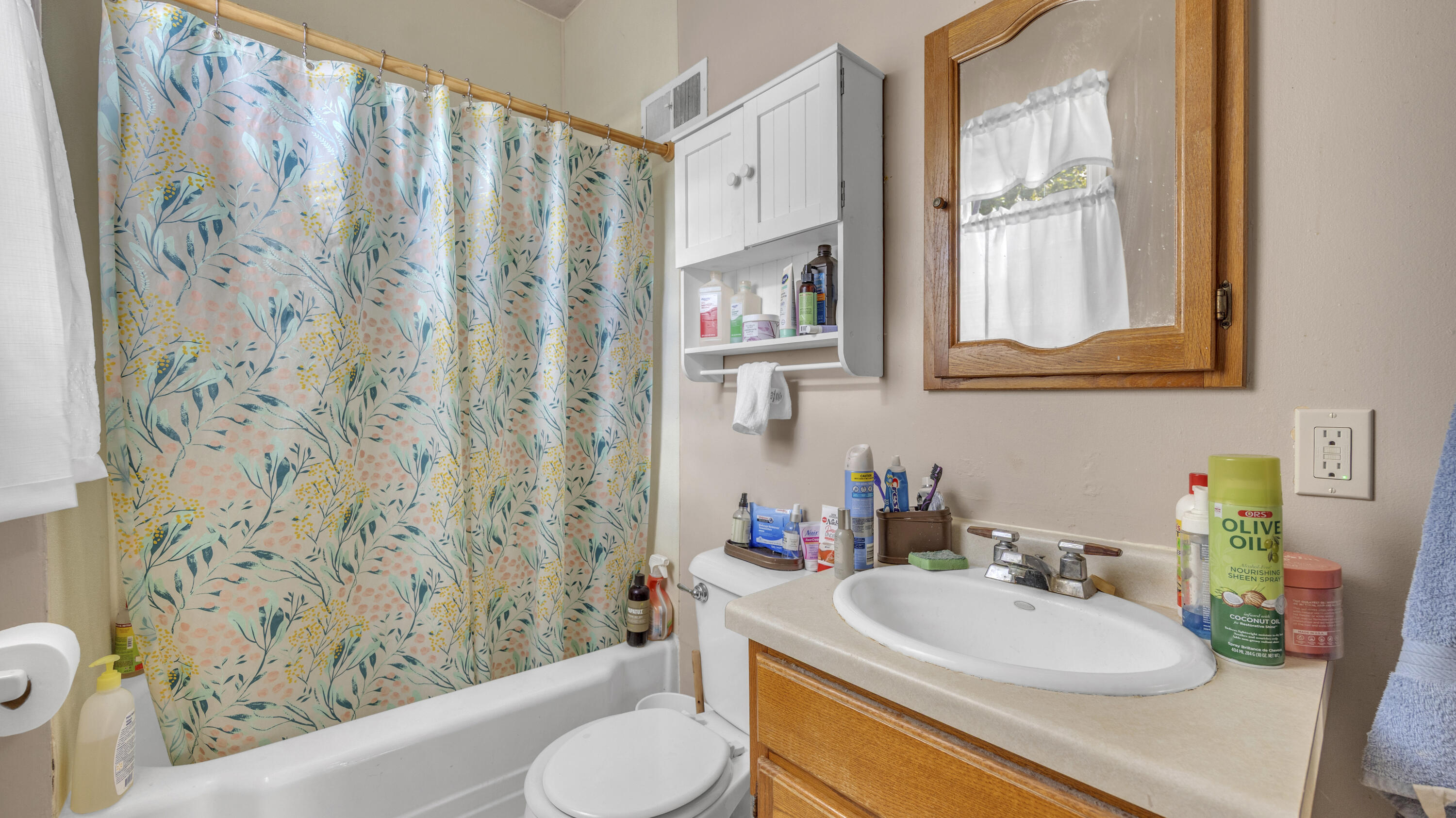 8120 Franklin Road, Unit 1 Herman, WI 53073 - Photo 29 of 33 Bathroom-1