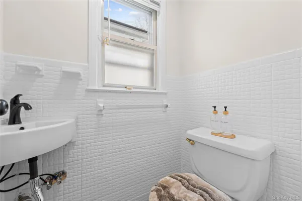 $749,900 | 112-36 180th Street | St. Albans