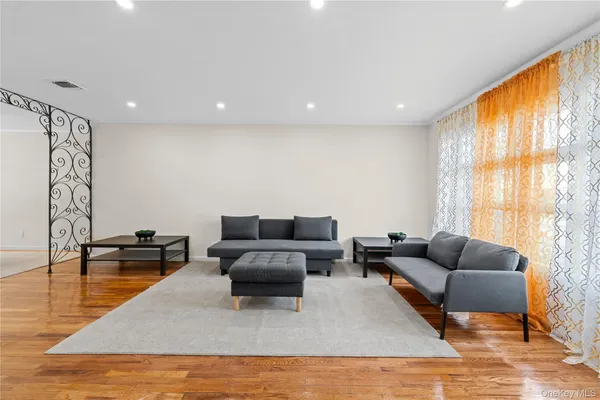 $749,900 | 112-36 180th Street | St. Albans